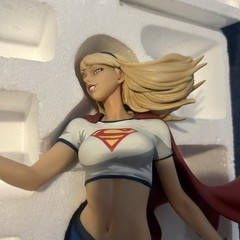 DC Comics Designer Series Stanley Lau Supergirl 15″ Statue LE #1251/5000