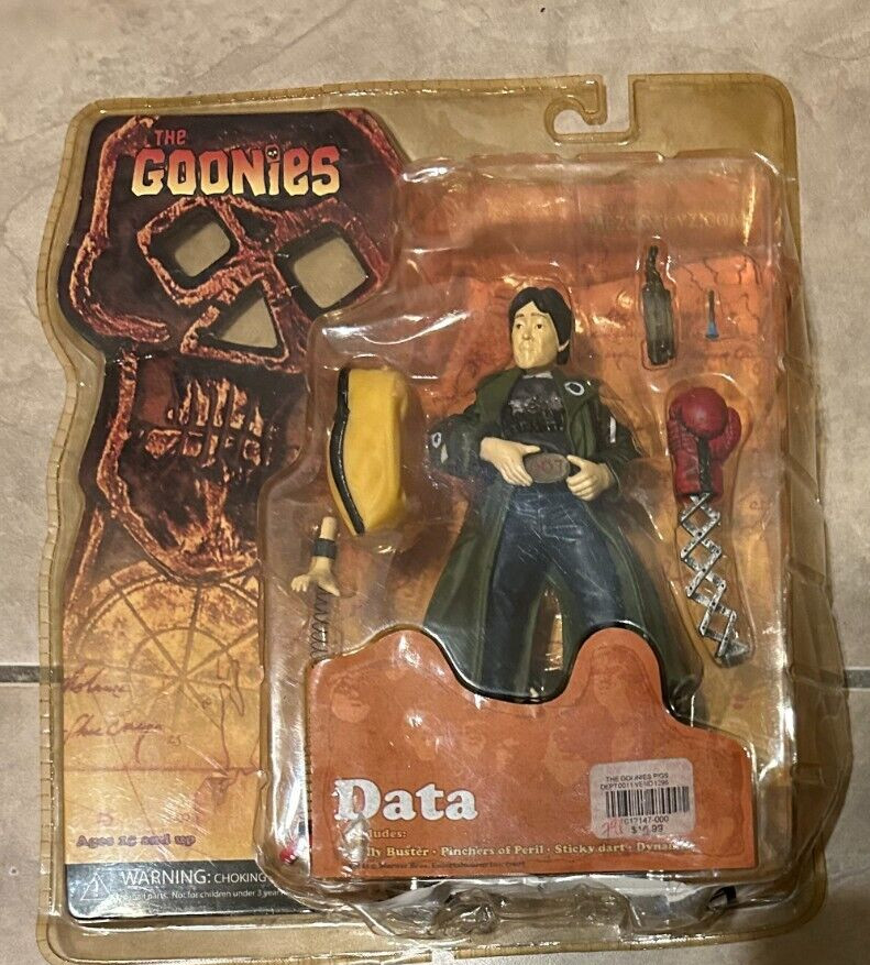 Goonies DATA 7″ Figure Mezco NEW Factory Sealed Bad Shape Box