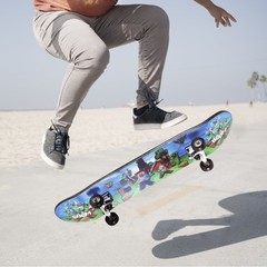 Minecraft 31″ Lenticular Complete Skateboard, Battle Scene, Kids Ages 6+, Green