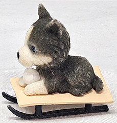 2005 MEG Puppy In My Pocket Husky Flocked Fuzzy Snowball on Sled