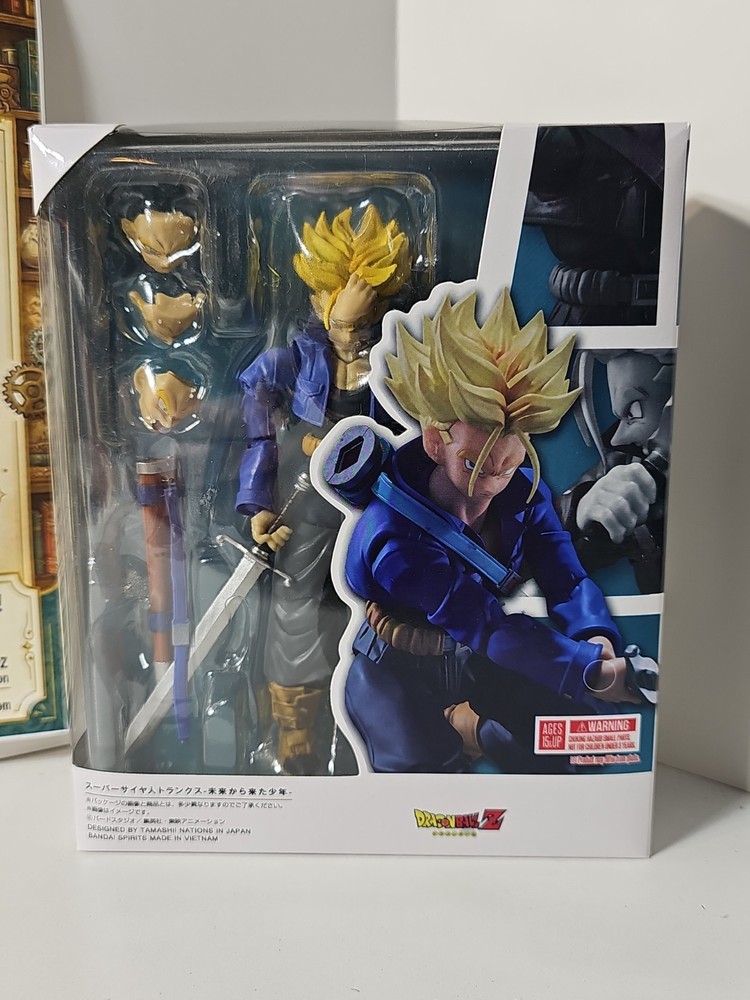 Bandai Dragon Ball Z Super Saiyan Trunks 5.5 in Action Figure