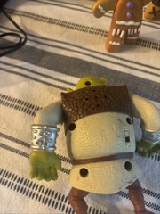 Lot (5) 2007 Gingy Gingerbread Man, Shrek, Bebe Shrek 4″ McDonald’s