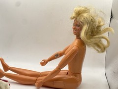 Vintage Bionic Woman Beauty Salon 1976 w/ Jamie Sommers Doll Incomplete READ