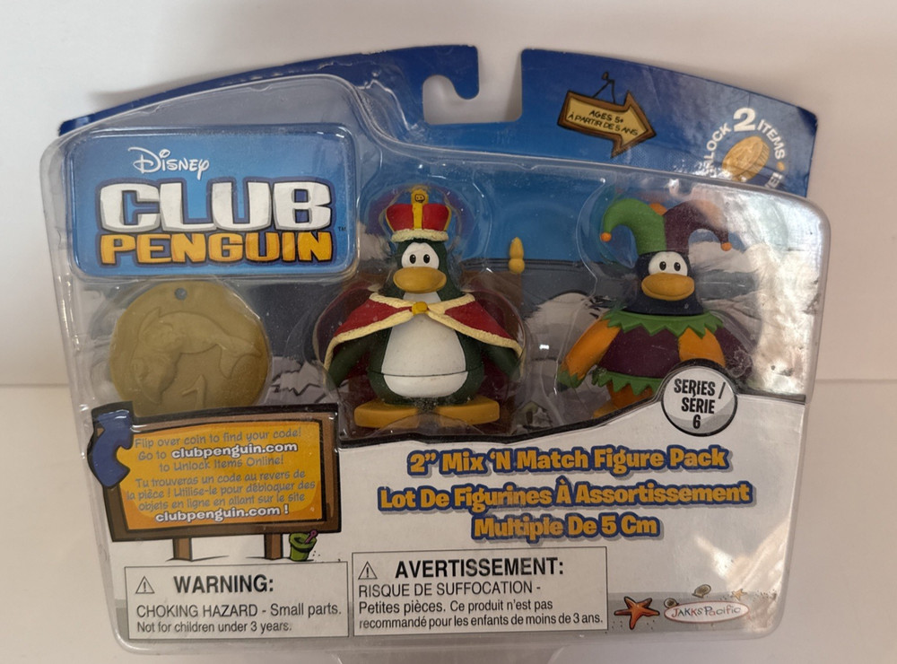 NEW Disney Club Penguin 2″ King & Court Jester Mix ‘N Match 2 Piece Figure Pack
