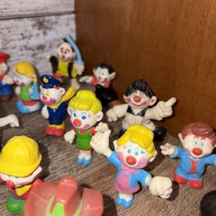 Vintage 1981 Mego Corp Clown Around PVC Figures 2″ Bundle Lot Of 25 w/ 10 Cards