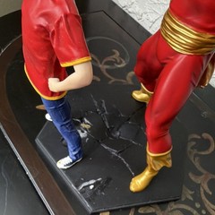 Iron Studios DC Comics Shazam Figure Statue w/ Display Stand