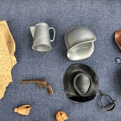 VINTAGE 60’s & 70’s Marx Johnny West Accessories Parts Lot – 1970’s Figure
