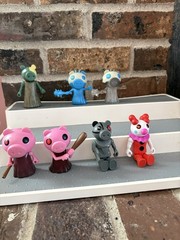 Roblox Mini Action Figures Series Piggy Lot of 7 Toy PVC/Plastic Series