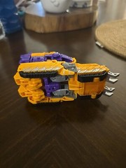 Transformers War for Cybertron Siege Deluxe Impactor WFC-S42 Complete