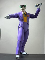 Batman Animated Series Joker 1/6 Scale Figure DC Comics Collectible Statue