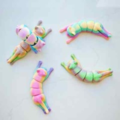 3D PRINTED – LAYING CAT – RANDOM RAINBOW COLORS – ARTICULATED – FIDGET TOY