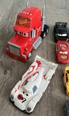 Disney/Pixar Cars Lot 24 Character Toy Vehicles McQueen Die Cast & Plastic