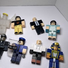 R0BL0X Toys Action Mini Figures Lot Of 25 With Accessories Extras Police Car