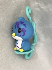 BANANA BUNCH Pawka Penguin Figure & Yellow Banana 2018 Cepia Loose