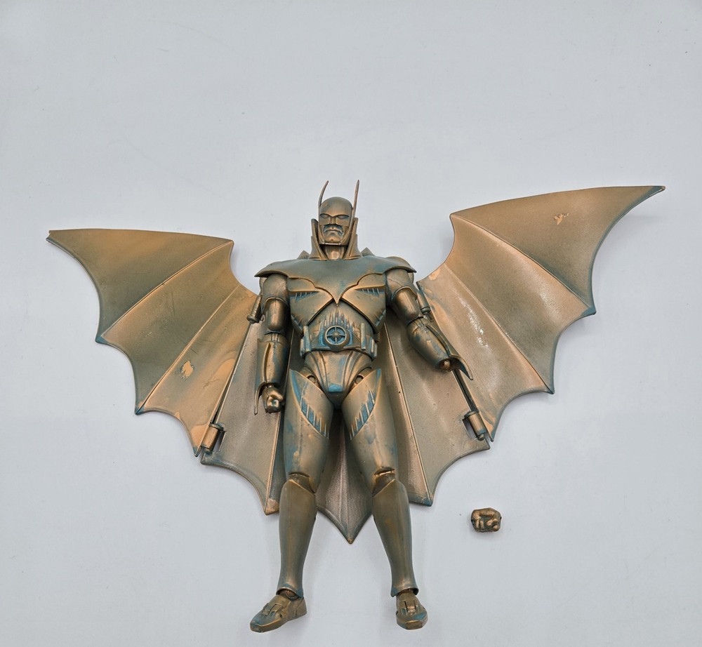 Armored Batman (Kingdom Come) Patina Edition Gold Label 17,8 cm Figur, braun