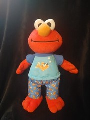 Sesame Street Plush Sleepy Time Elmo So Sleepy Lullaby & Goodnight 2010 Hasbro