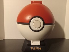 Pokemon Red Pokeball Micro Playset Stadium Jakks 2009