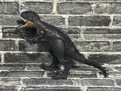 Jurassic World Scorpios Rex – Slash ‘N Battle – Camp Cretaceous Dino Escape