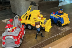 Paw Patrol My Size 33″ Lookout Tower Tested 4 Figures 6 Vehicles Works Clean