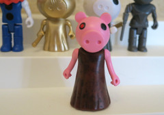 Lot of 5 Roblox Piggy Series 1 Mini Figures, Robby, Clowny, Gold Chase, Memory