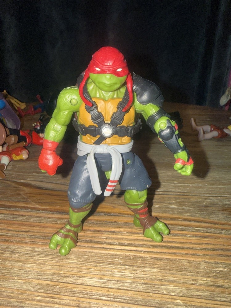 2015 TMNT Teenage Mutant Ninja Turtles Raphael Action Figure