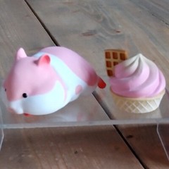 MOLUMOLU Hamster Sweets Series by Simon Toys PINK w/ICECREAM🐹🍰Vinyl Figure NEW