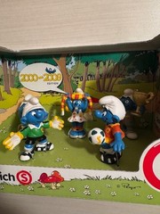 Smurfs 2000 – 2009 Edition by Schieich *** NIB *** some damage to box *** soccer