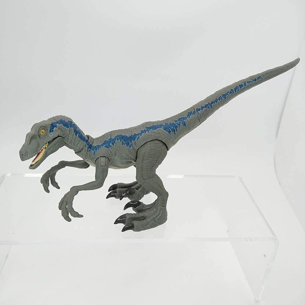 Jurassic Park World Velociraptor Savage Strike “Blue” Dinosaur Forward Leap