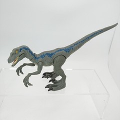 Jurassic Park World Velociraptor Savage Strike “Blue” Dinosaur Forward Leap
