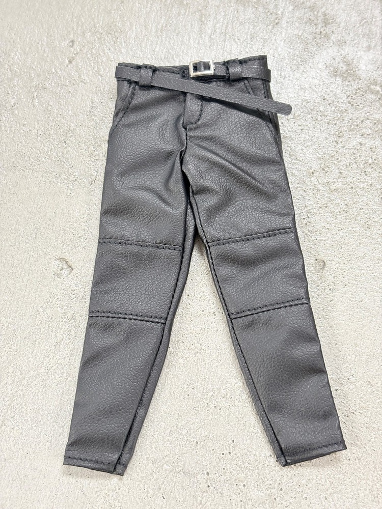 MO-SMLPT-BK: 1/12 Black faux leather pants with belt for 6″ medium to slim body