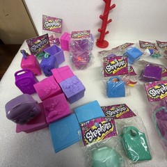 Shopkins Sweet Spot Food Fair Playset Gumball Machine Plus Several Figures More
