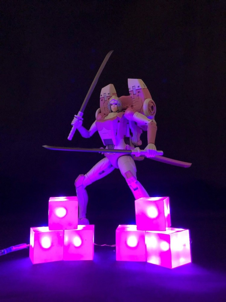 Light Up MP Scale Energon Cubes for Masterpiece and G1