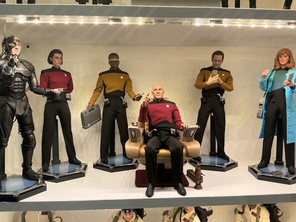 EXO-6 1/6 Scale figure lot: STAR TREK THE NEXT GENERATION