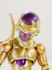 Bandai Dragon Ball Evolve Golden Frieza Figure