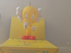 { xx } Tweety Bird { Kaws }…Original Fake XXkawsXX edition