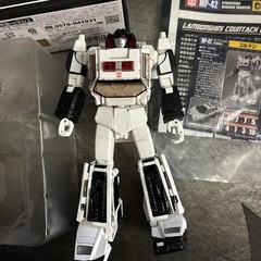 Masterpiece MP-42 Cordon (Authentic, NOT KO) Minor Paint Chipping, See Photos