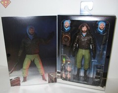 ULTIMATE MACREADY (OUTPOST 31) Kurt Russell The Thing 7″ Action Figure Neca 2021
