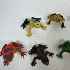 Lot 11 Frog Action Figures Wildlife Animal Toys Amphibian Rainforest Dart G