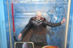 STAR WARS 2003 AFA GRADED MINT ON CARD AOTC DARTH TYRANUS FIGURE WEAPON HASBRO