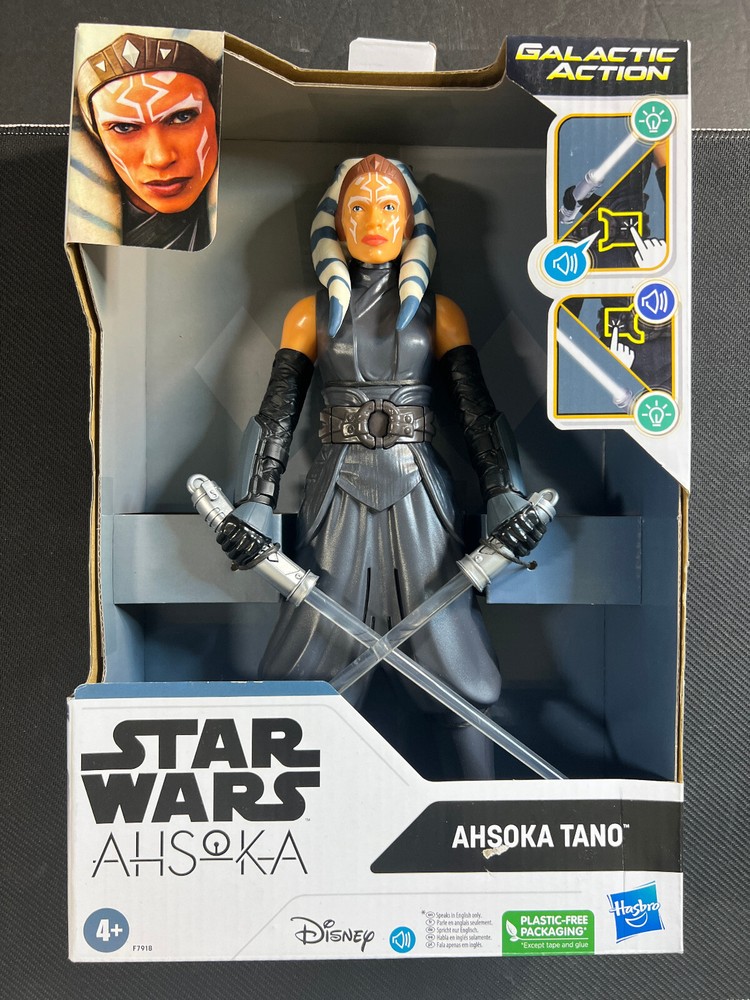 Disney Star Wars AHSOKA TANO Galactic Action Figure Lights & Sound Jedi