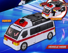 Metal Cardbot W Season 3 BLOODWING Transformer Robot Car Ambulance Toy