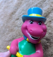 Barney Dinosaur 6″ Lyons Group Figurine 1996 purple dancing tap hat toy rubber