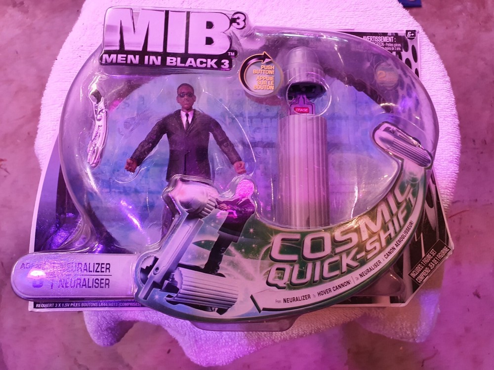 action figures mint MEN IN BLACK