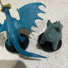 DreamWorks How to Train Your Dragon bottle topper (2) 3.5in NEW / UNOPENED