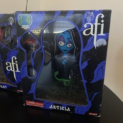 Afi Articia and Heart Bat Figure Sing The Sorrow Limited Edition Rare Vintage