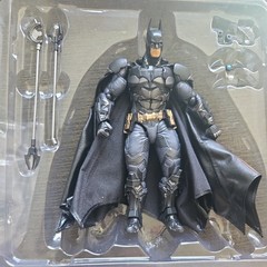 authentic Amazing Yamaguchi Revoltech Arkham Knight Batman Action Figure