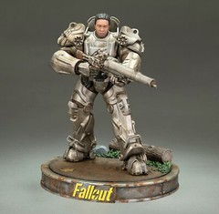 Amazon TV Fallout: Power Armor – Maximus 10″ Figure (In-Stock!)