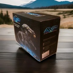 ALIEN VS PREDATOR: BATTLE DAMAGE ALIEN QUEEN 1:18 SCALE DELUXE ACTION FIGURE AVP