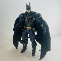 Arkham Knight Batman 6.5″ Action Figure w/Accessory Hands & Stand Base Toys