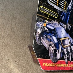 Transformers Generations Deluxe Class Cybertronian Soundwave Figure NEW 2010